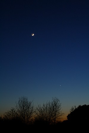 Mondsichel und Venus beim 4. ATS in Jeßnigk  © Andreas Schnabel